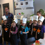 Sören Anders und die Kinder vom Slow Mobil Probekochen
